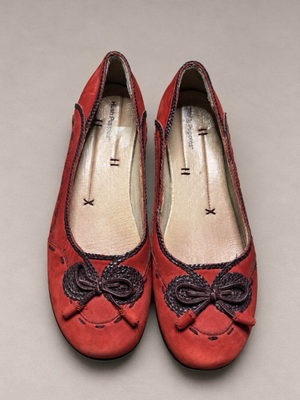 NWT Hush Puppies Red/Burnt Sienna Suede Braided Bow Comfort Flats Size 9.5